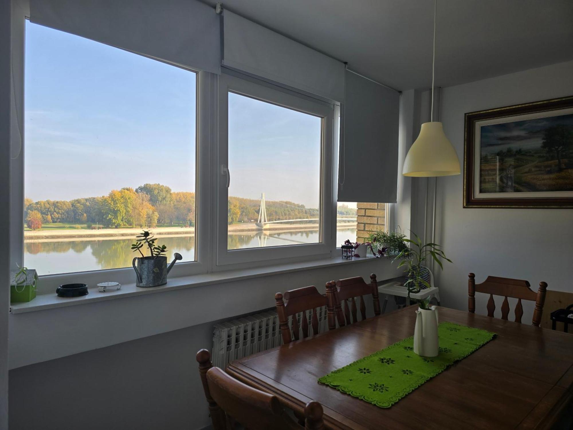 Riverview Apartment オシエク エクステリア 写真