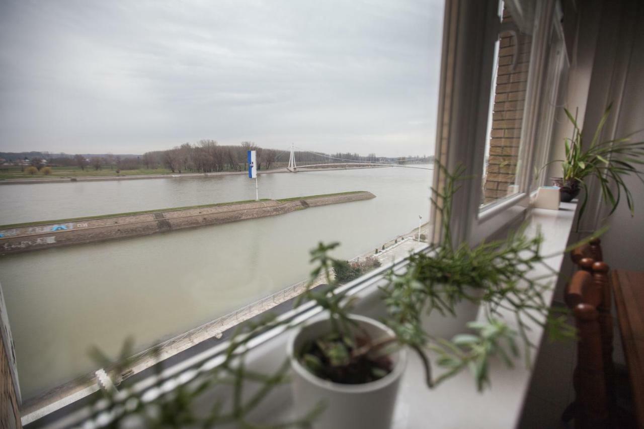 Riverview Apartment オシエク エクステリア 写真